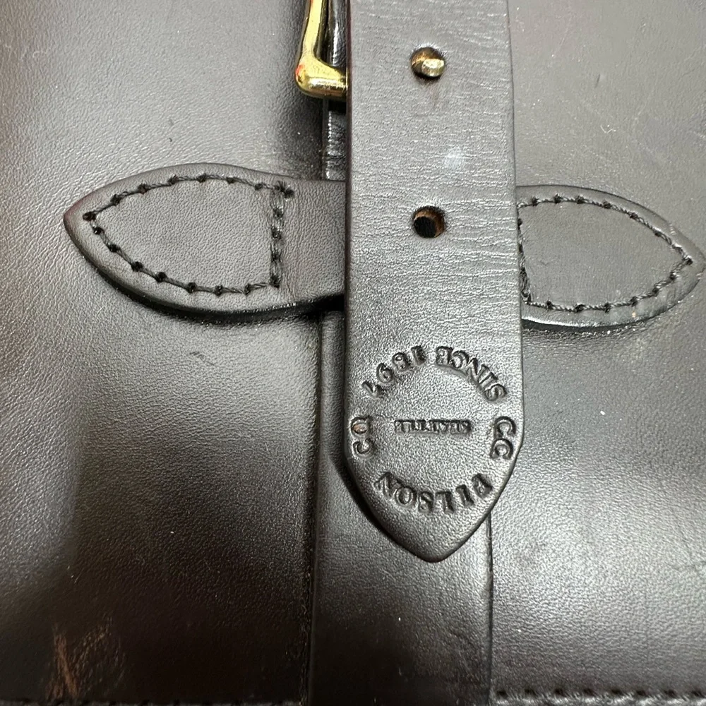 CC Filson‎ Co Seattle Briefcase Brindle Leather Black Field Satchel Strap USA